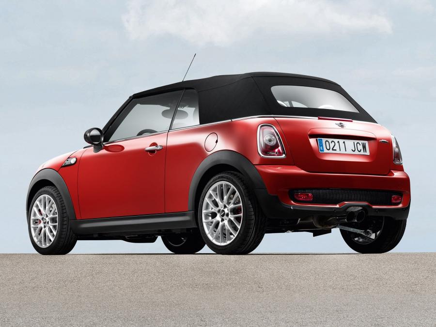  Mini Cooper JCW Cabrio 2009 года  (фото 28 из 40)